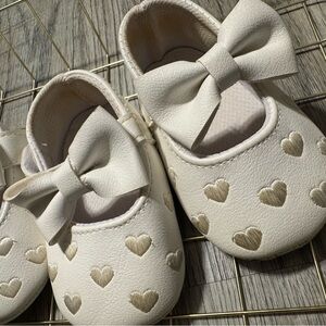 Cream Bow Heart Kids Shoes